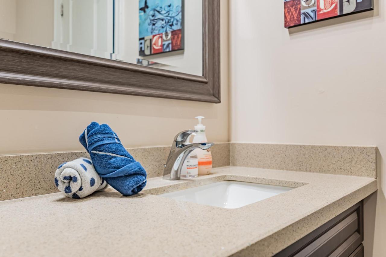 Beautiful Property In Downtown Core Close To Subway Station! Toronto Exterior foto